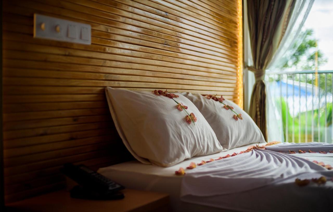 แปร์ลา ดาเกที Hotel ธานเกติ ภายนอก รูปภาพ