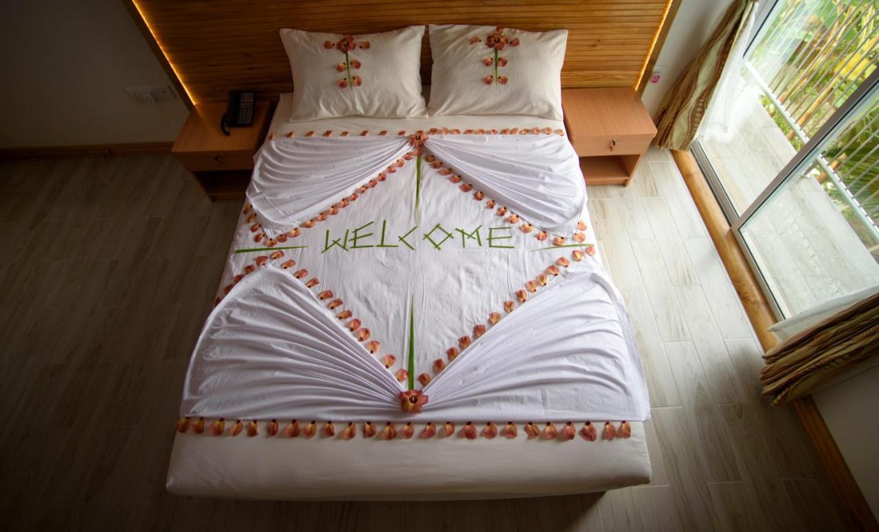 แปร์ลา ดาเกที Hotel ธานเกติ ภายนอก รูปภาพ