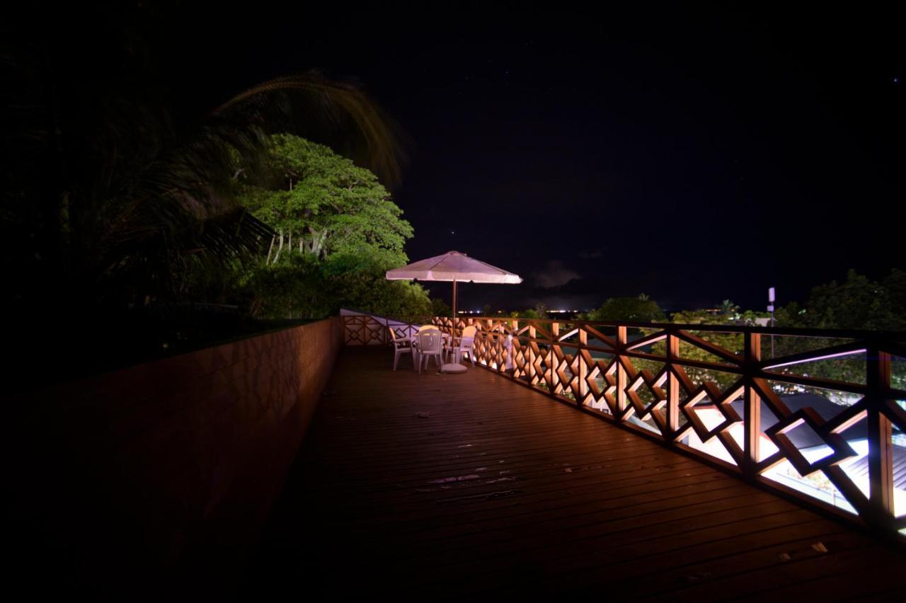 แปร์ลา ดาเกที Hotel ธานเกติ ภายนอก รูปภาพ