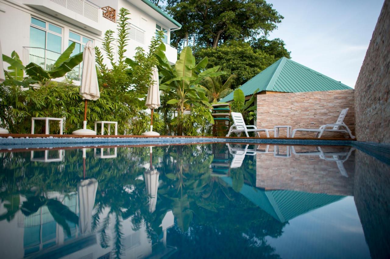 แปร์ลา ดาเกที Hotel ธานเกติ ภายนอก รูปภาพ